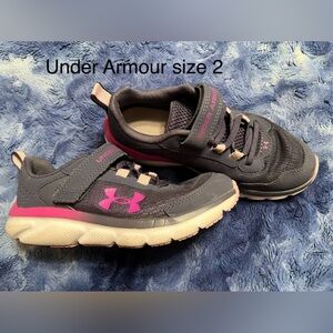 Girls size 2 under Armour shoes